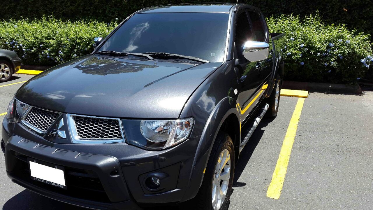 Usados Mitsubishi L200 2015 2.5 L DOHC turbo diesel Carros Guatemala