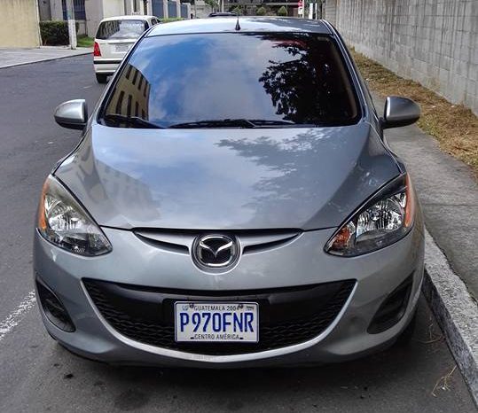 Usados: Mazda2 2012 hatchback mecánico full