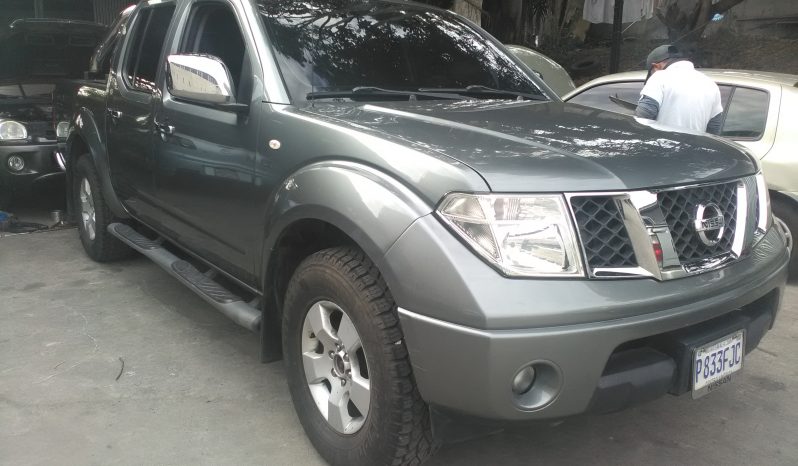 Vendo Nissan Navara 2013 automatico, turbo diesel, 4x4, de agencia, quedo a sus apreciables ordenes en el 56556298 No presenta choques, Documentos en regla