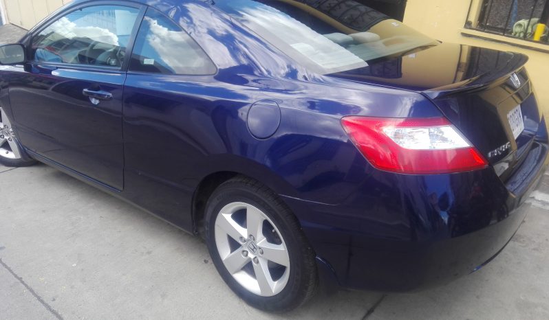 Honda Civic 2008 usado ubicado en Guatemala Honda Civic 2008 EX Modelo: 2008 Motor: 1.8cc 49KM por galon en Ciudad Transmisión: Automatico Full Equipo Sunroof Eléctrico Vidrios Eléctricos