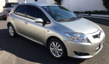 Vendo TOYOTA AURIS 2008 de Agencia, 1.6 4 CIL. ECONOMICO, 138,000 kms, con Bolsas de aire, Tapicería de Cuero, aire acondicionado, equipo de sonido de fabrica para CD, ventanas eléctricas, retrovisores eléctricos, cerradura central a distancia, neblineras, polarizado, aros de aleación, luces de halógeno, frenos ABS. Excelente estado, nada que invertirle. Celular: 4775-3589