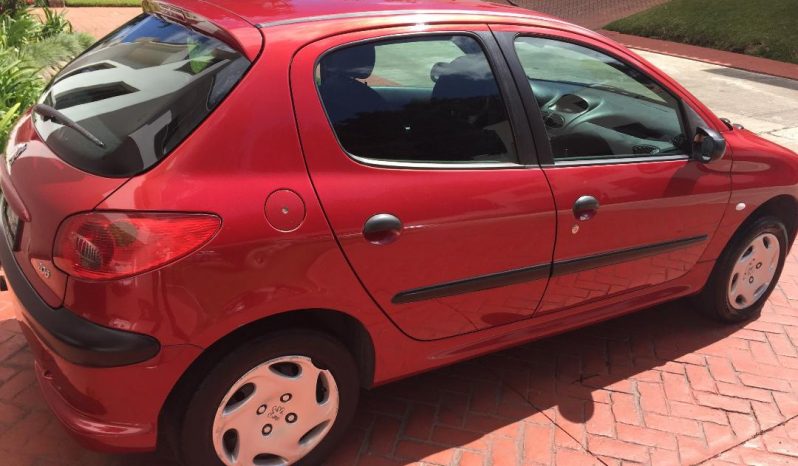 Usados: Peugeot 206 2004 de agencia en Guatemala full