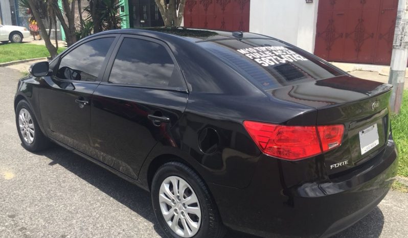 Usados: KIA Forte 2010 en Guatemala full